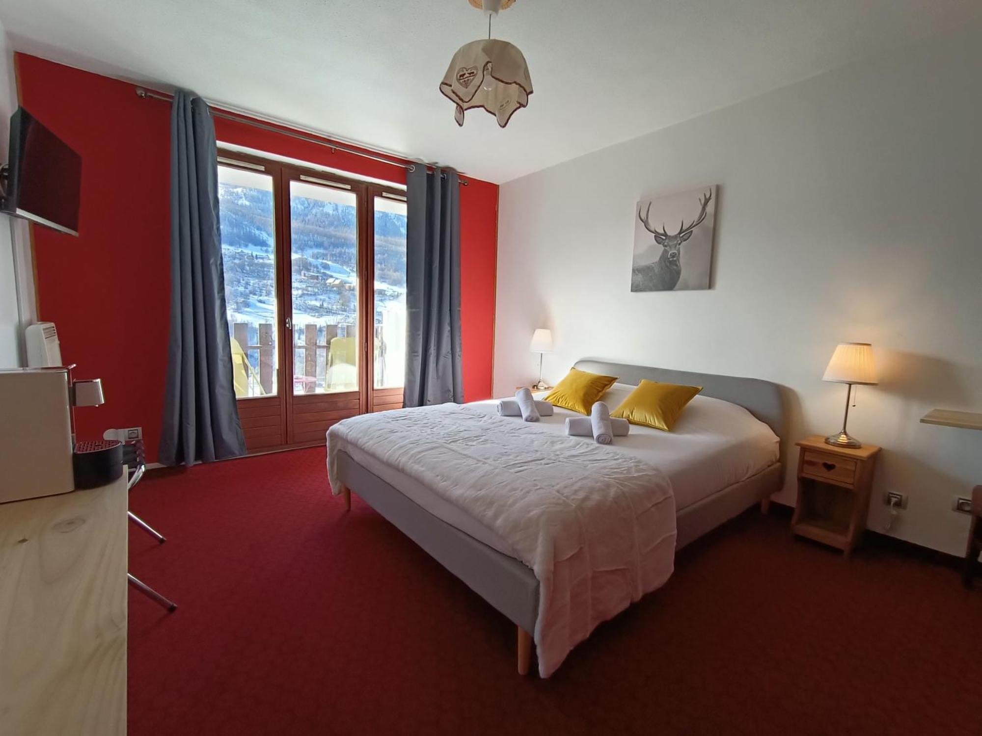 Hotel Plein Soleil Ла-Фу Экстерьер фото